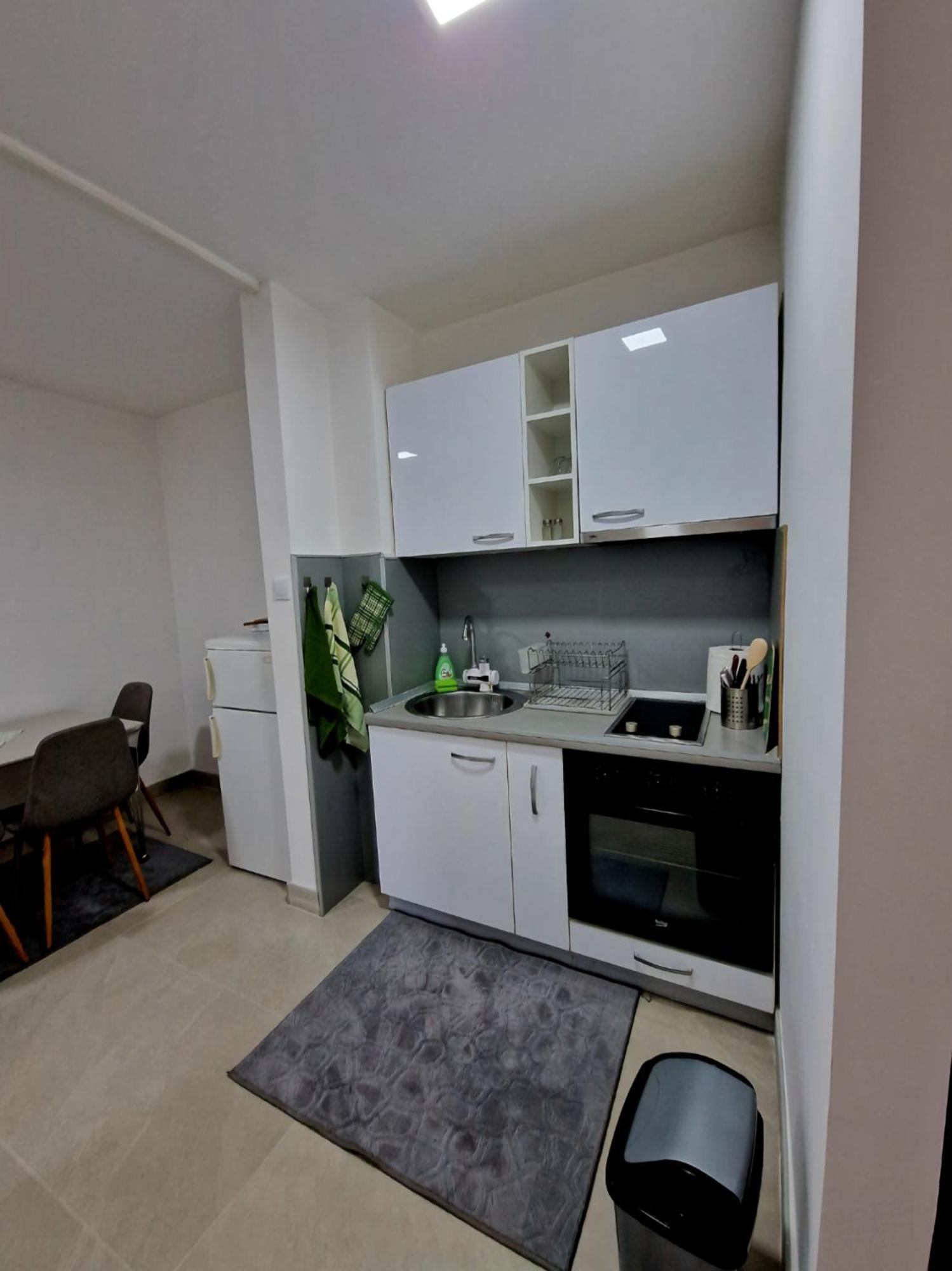 Infinity Apartment & Free Wifi & Free Parking SJJ Eksteriør billede